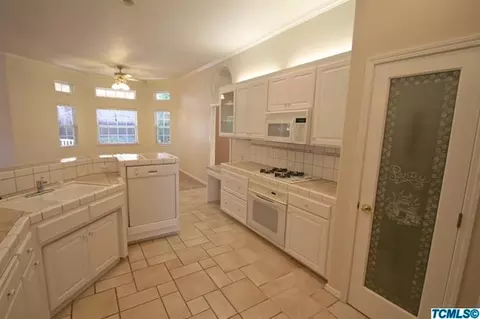 1328 E Seeger Ave, Visalia, CA 93292 photo 8