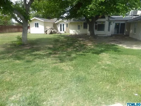 530 N Crenshaw St, Visalia, CA 93291 photo 21