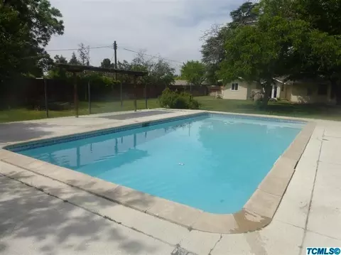 530 N Crenshaw St, Visalia, CA 93291 photo 18