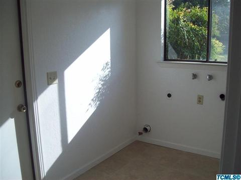 231 E Paseo Ave, Visalia, CA 93277 photo 11