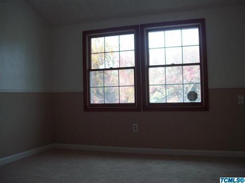 231 E Paseo Ave, Visalia, CA 93277 photo 9