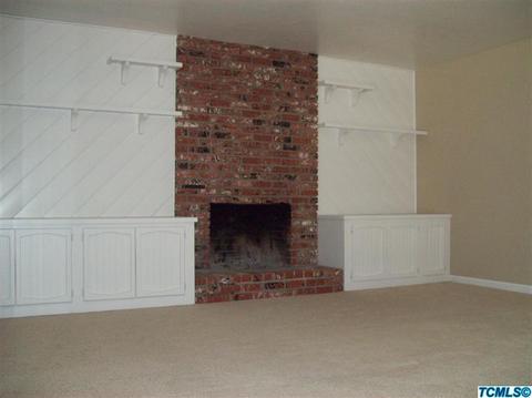 231 E Paseo Ave, Visalia, CA 93277 photo 4