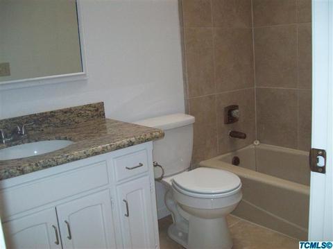 231 E Paseo Ave, Visalia, CA 93277 photo 10