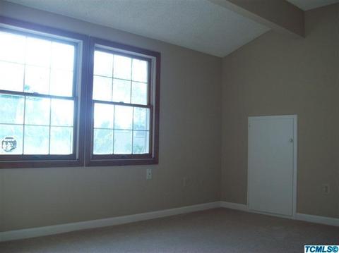 231 E Paseo Ave, Visalia, CA 93277 photo 8