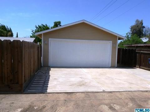 898 E Academy Ave, Tulare, CA 93274 photo 13