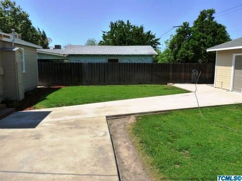 898 E Academy Ave, Tulare, CA 93274 photo 11