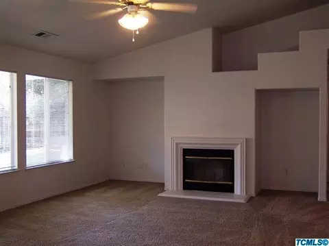 4101 E Meadow Ave, Visalia, CA 93292 photo 8