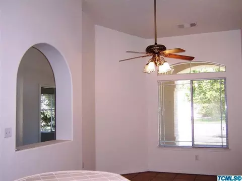 4101 E Meadow Ave, Visalia, CA 93292 photo 5