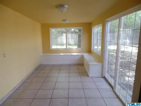 175 Encore Dr, Hanford, CA 93230 photo 4