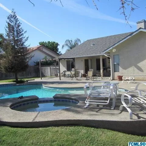 1068 E Ramblewood, Dinuba, CA 93618 photo 4