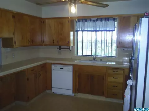 280 Lipscomb Ave, Tipton, CA 93272 photo 9