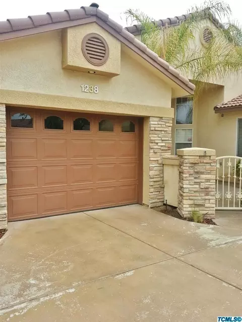 1238 E Mesa Ct, Visalia, CA 93292 photo 2