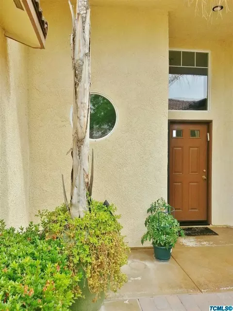 1238 E Mesa Ct, Visalia, CA 93292 photo 3