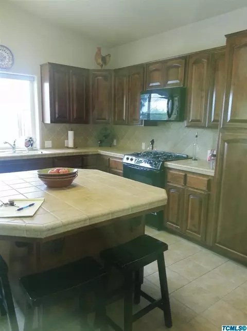 1238 E Mesa Ct, Visalia, CA 93292 photo 14