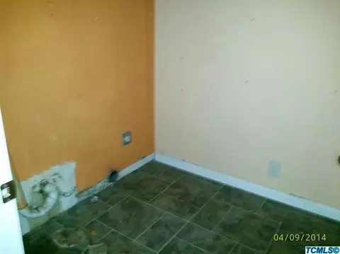830 E Academy Ave, Tulare, CA 93274 photo 9