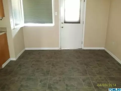 830 E Academy Ave, Tulare, CA 93274 photo 11