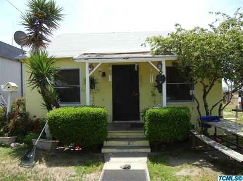 1045 E Douglas Ave, Visalia, CA 93292 photo 1