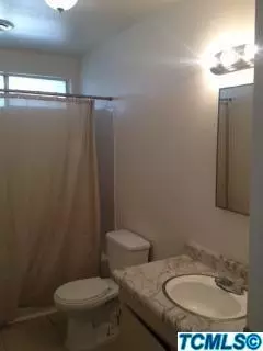691 E Compton Ave, Pixley, CA 93256 photo 6