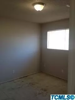691 E Compton Ave, Pixley, CA 93256 photo 7
