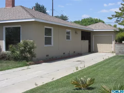 1376 Pine St, Selma, CA 93662 photo 3