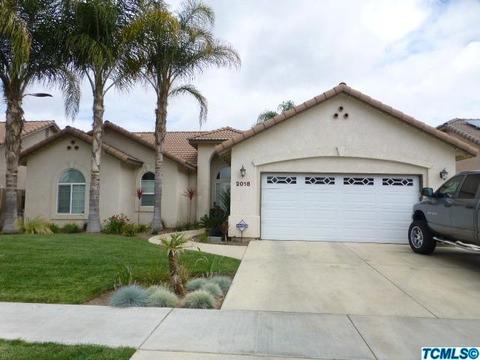 2018 E Bridger Ct, Tulare, CA 93274 photo 2