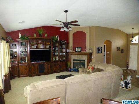 2018 E Bridger Ct, Tulare, CA 93274 photo 20