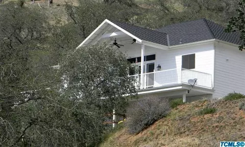 42118 Corral Dr, Three Rivers, CA 93271 photo 1