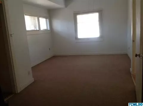 209 S D St, Exeter, CA 93221 photo 10