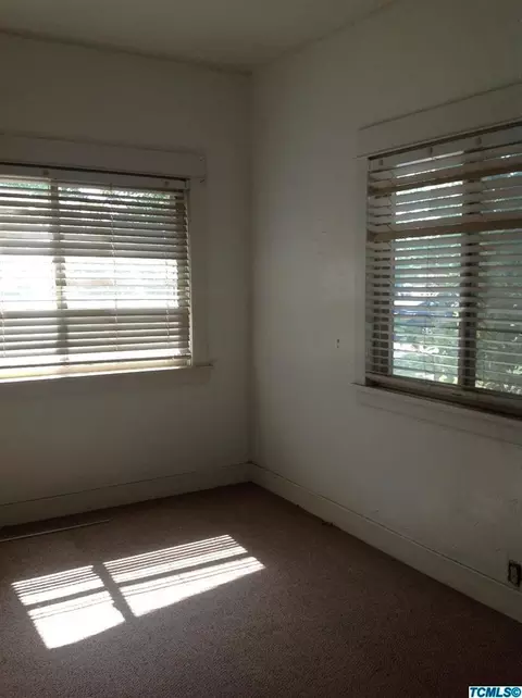 209 S D St, Exeter, CA 93221 photo 11