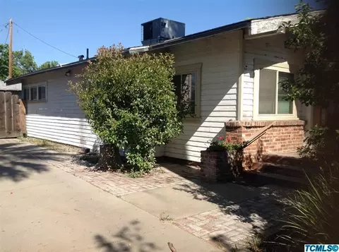 209 S D St, Exeter, CA 93221 photo 16