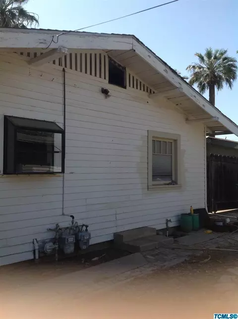 209 S D St, Exeter, CA 93221 photo 12