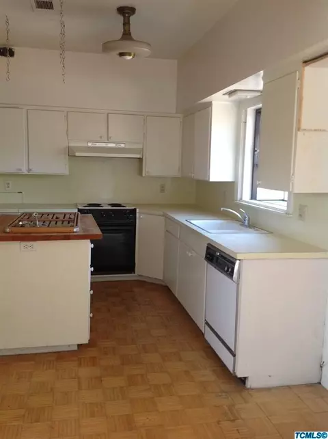 209 S D St, Exeter, CA 93221 photo 7