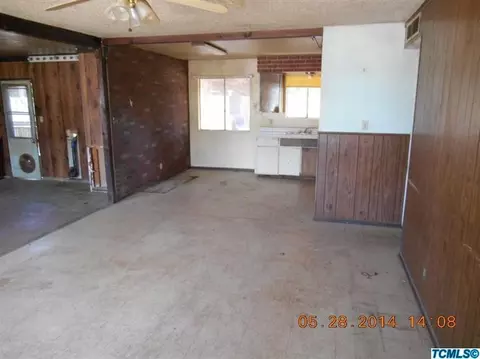 616 Davis St, Exeter, CA 93221 photo 2