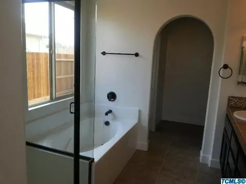 3906 E Laura Ave, Visalia, CA 93292 photo 5