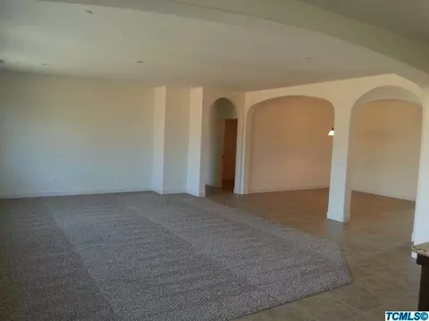 3906 E Laura Ave, Visalia, CA 93292 photo 4
