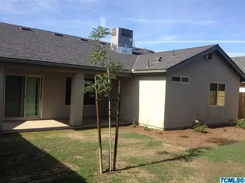 1002 E Margalo Ct, Visalia, CA 93292 photo 19