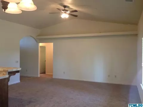 1002 E Margalo Ct, Visalia, CA 93292 photo 11