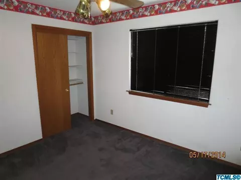 1630 E Vine Ct, Visalia, CA 93291 photo 9