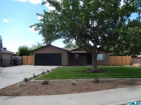 1415 E Frances Ave, Tulare, CA 93274 photo 1