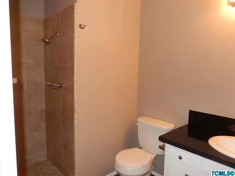 1415 E Frances Ave, Tulare, CA 93274 photo 11
