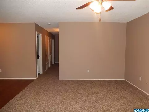 1415 E Frances Ave, Tulare, CA 93274 photo 3