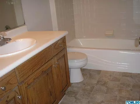 2820 E Delta Ave, Visalia, CA 93292 photo 8