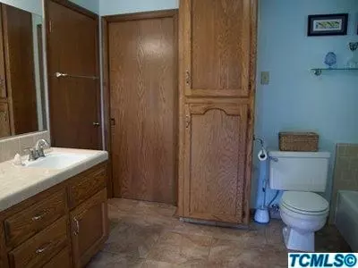 1225 E Cambridge, Visalia, CA 93292 photo 13