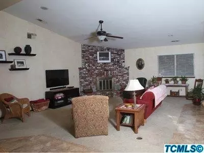 1225 E Cambridge, Visalia, CA 93292 photo 37