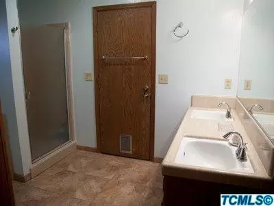 1225 E Cambridge, Visalia, CA 93292 photo 14