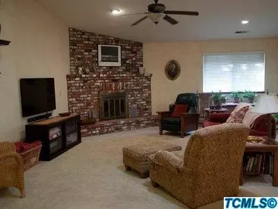 1225 E Cambridge, Visalia, CA 93292 photo 7