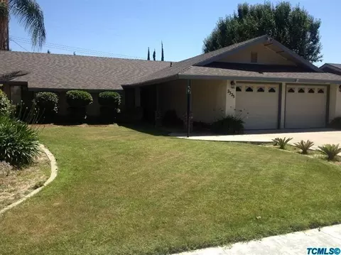 2323 E Iris Ave, Visalia, CA 93292 photo 2