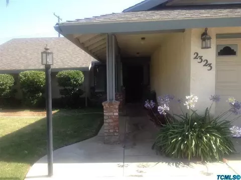 2323 E Iris Ave, Visalia, CA 93292 photo 3