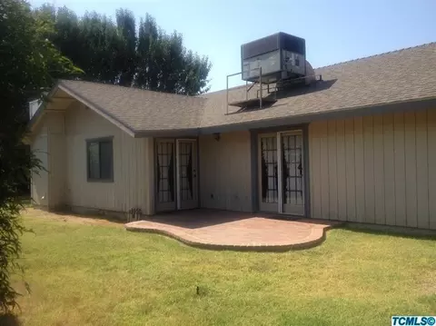 2323 E Iris Ave, Visalia, CA 93292 photo 17