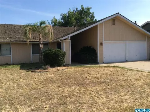 586 E Northridge Dr, Dinuba, CA 93618 photo 1